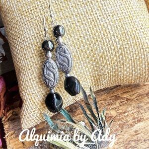 Vintage dangle Black onyx silver earrings